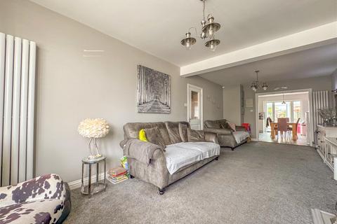 4 bedroom semi-detached house for sale, The Long Shoot, Nuneaton