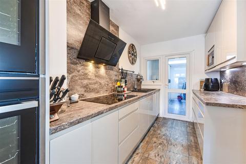 11 Bromyard Crescent, Portsmouth, PO6 3SP