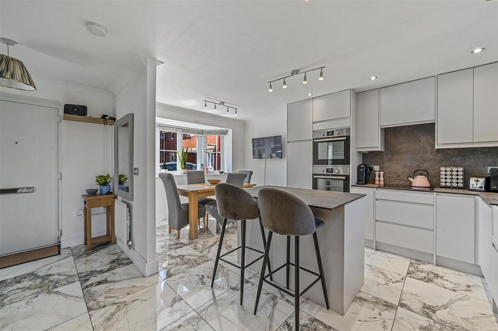 Kitchen dining room