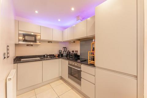 1 bedroom flat for sale, Peacock Close, Mill Hill