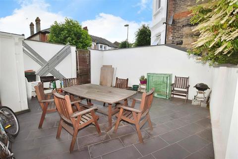 1 bedroom flat to rent, High Road, North Finchley