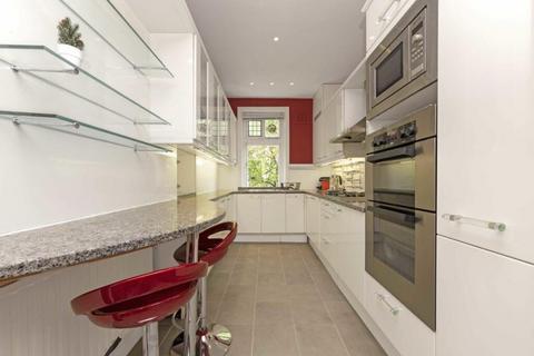 3 bedroom apartment to rent, Fitzjohn's Avenue, Hampstead, NW3