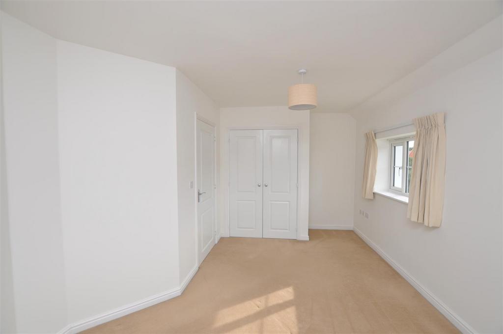 Bedroom 1.jpg