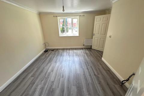 3 bedroom detached house to rent, Holst Road, Redhouse, Swindon