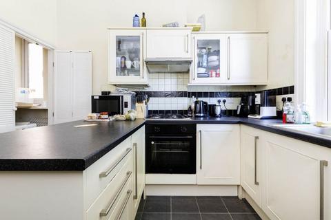 4 bedroom apartment to rent, NW3