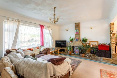 47 Findon Road, Brighton, BN2 5NY