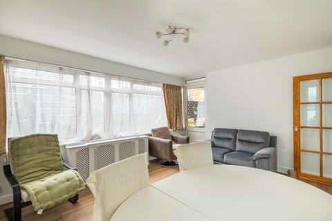 2 bedroom flat to rent, Churchill Gardens, Pimlico, SW1V