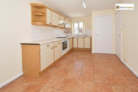 2 bedroom townhouse for sale, Kingsdale Close, Stoke-On-Trent ST3