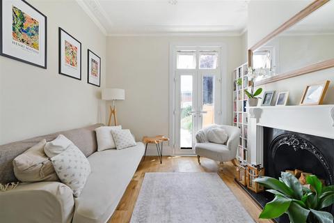 118 Alexandra Road, London, SW19 7JY