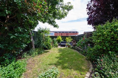118 Alexandra Road, London, SW19 7JY