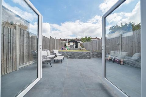 24 Holne Chase, Morden, SM4 5QB