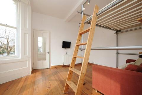 Studio for sale, Manor Road, N16