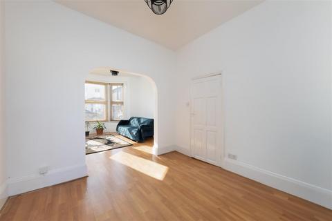 35 Carmichael Road, London, SE25 5LS