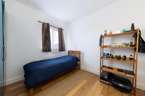 35 Carmichael Road, London, SE25 5LS