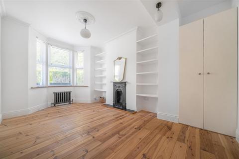 3 bedroom terraced house for sale, Grasmere Road, London