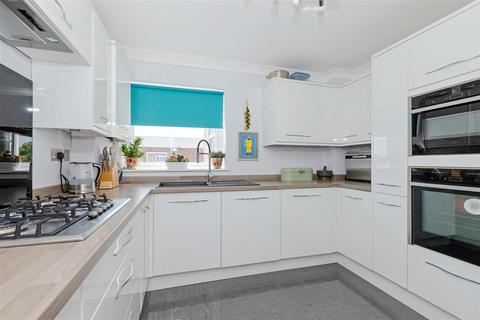 2 bedroom flat for sale, Shelley Road, Worthing