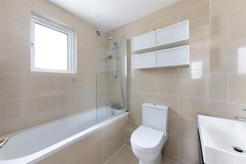 110b Beulah Road, Thornton Heath, CR7 8JF