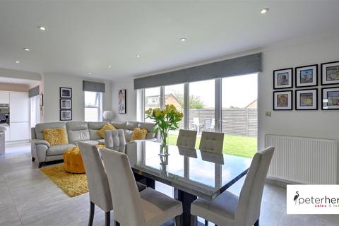 10 Warwick Drive, Sunderland, SR3 3PU