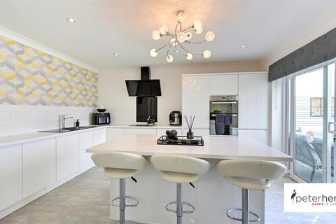 10 Warwick Drive, Sunderland, SR3 3PU