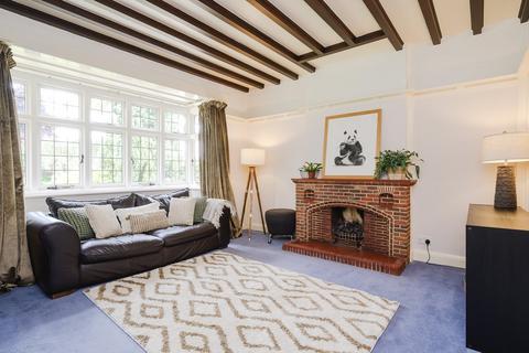 29 Lower Road, Fetcham, Leatherhead, KT22 9EL