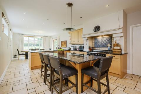 29 Lower Road, Fetcham, Leatherhead, KT22 9EL