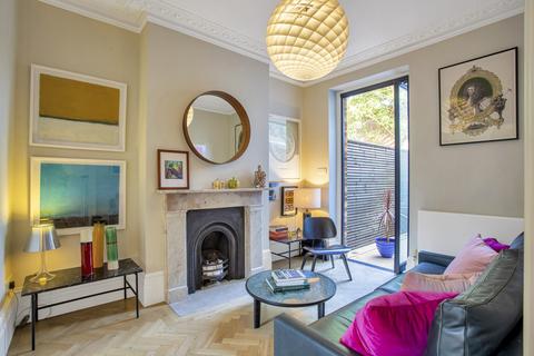8 Wilton Way, London, E8 3EE