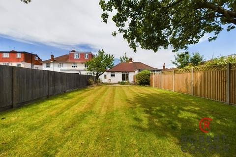 106 North View, Pinner, HA5 1PF