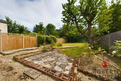 106 North View, Pinner, HA5 1PF