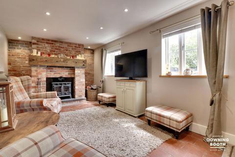 5 bedroom cottage for sale, The Square, Tamworth B79