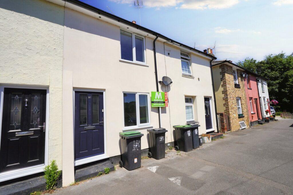 Woodfields, Stansted Mountfitchet CM24 2 bed terraced house for sale