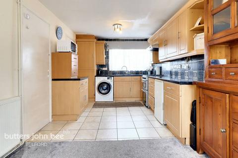 3 bedroom end of terrace house for sale, Selbourne, Telford