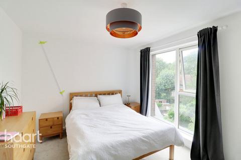 1 bedroom apartment for sale, Avenue Road, London
