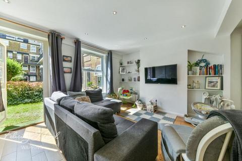 3 bedroom flat for sale, Milk Yard, London