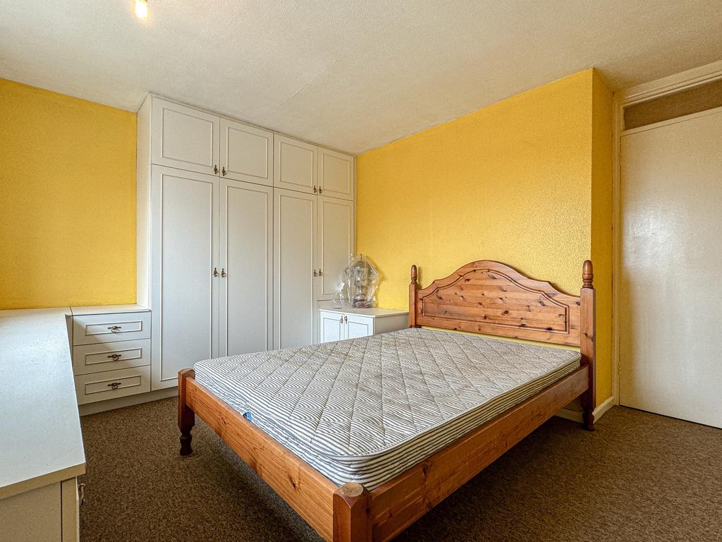 17 Cilcennin Close - Bed 1 (2)