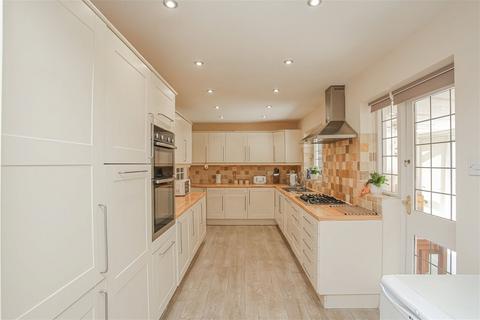 5 bedroom detached house for sale, Leigh Grove, Banbury, OX16 9LN