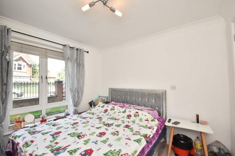 1 bedroom apartment for sale, Balfour Road, Weybridge, KT13