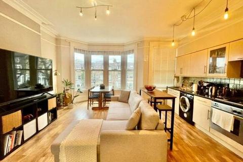 2 bedroom apartment to rent, Franklin Road, Harrogate, North Yorkshire