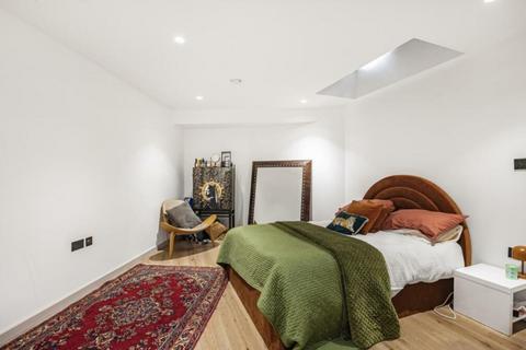 1 bedroom apartment to rent, Elgin Avenue London W9