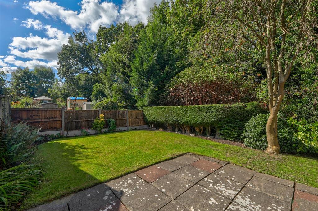 7. Garden.jpg