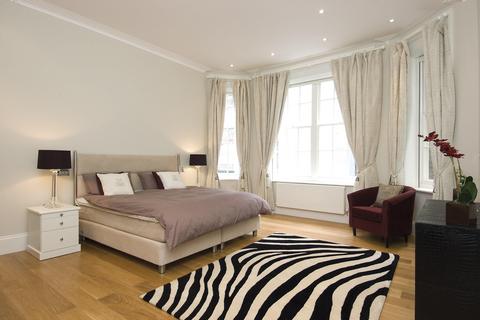 3 bedroom flat to rent, Charles Street, Mayfair, London, W1J