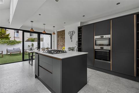 4 bedroom terraced house to rent, Bernard Road, Brighton BN2