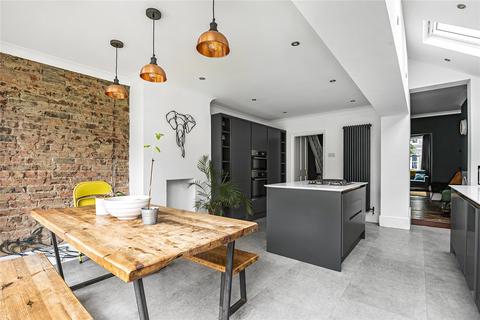 4 bedroom terraced house to rent, Bernard Road, Brighton BN2