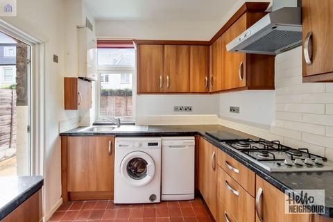 2 bedroom terraced house to rent, Wrexham Road, London, E3