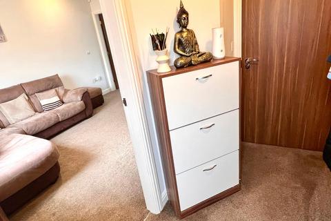 2 bedroom terraced house for sale, Wolsey Island Way, Leicester, Leicester, LE4