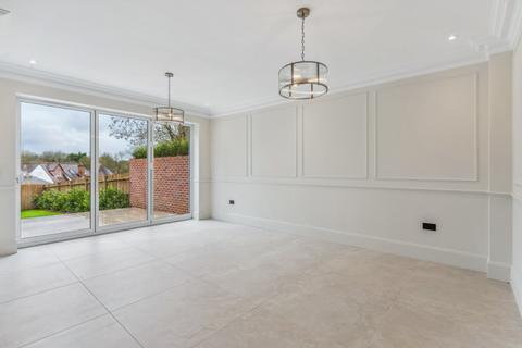 5 bedroom semi-detached house for sale, Kingsway, Chalfont St. Peter, Gerrards Cross, Buckinghamshire, SL9