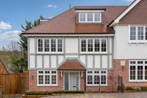 5 bedroom semi-detached house for sale, Kingsway, Chalfont St. Peter, Gerrards Cross, Buckinghamshire, SL9