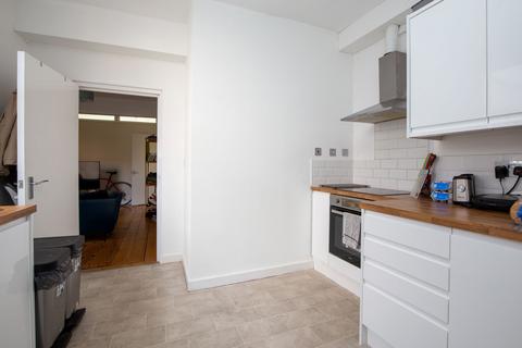 2 bedroom flat for sale, Toronto Road, Bristol, Somerset, BS7 0JP