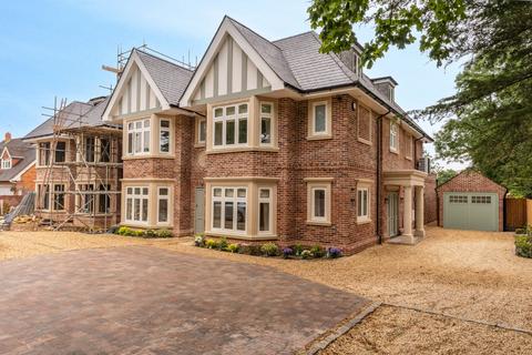 5 bedroom semi-detached house for sale, 98 Packhorse Road, Gerrards Cross, Buckinghamshire, SL9