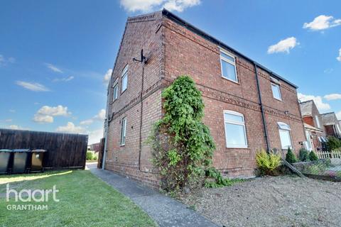 2 bedroom semi-detached house for sale, Town End, Grantham