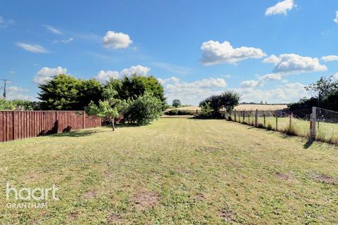 9 Town End, Wilsford, Grantham, NG32 3NX